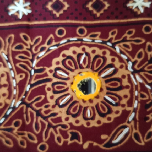 Hand embroidery Kutch work Kurti - Picture 4 of 7